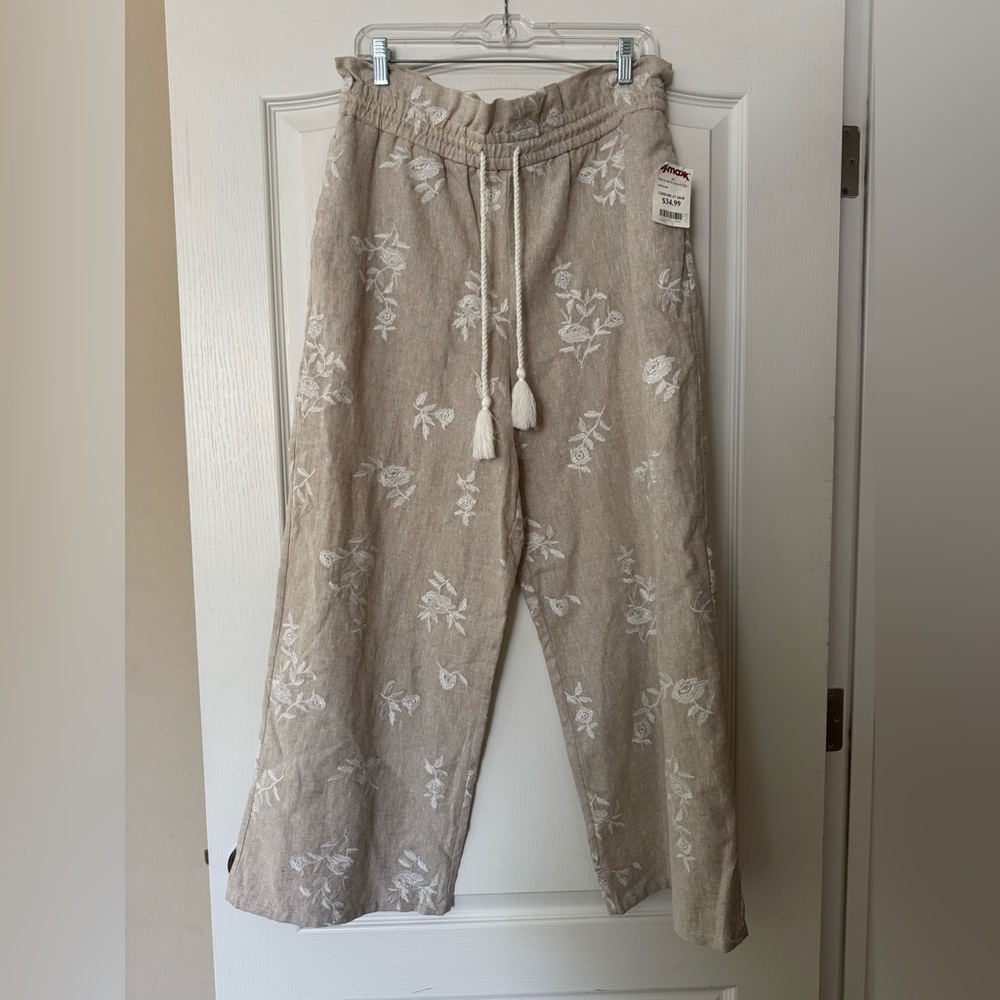 House of Harlow 1960 Beige Wide Leg Linen Pants with White Floral Embroidery